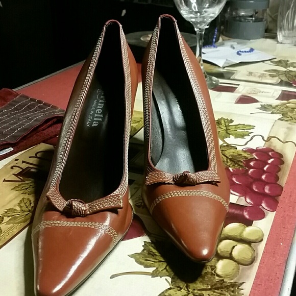 Shoes - Picture 4 of 4